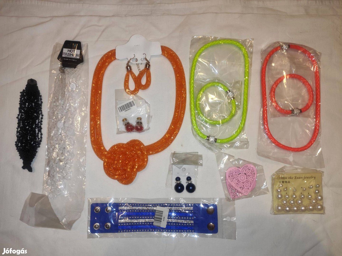 Új 10 darabos ékszer csomag - színes (karkötő, nyaklánc, fülbevaló)