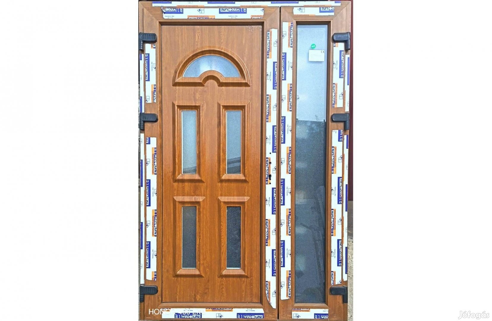 Új 135 x 205 Kívül-belül Aranytölgy színű bejárati ajtó