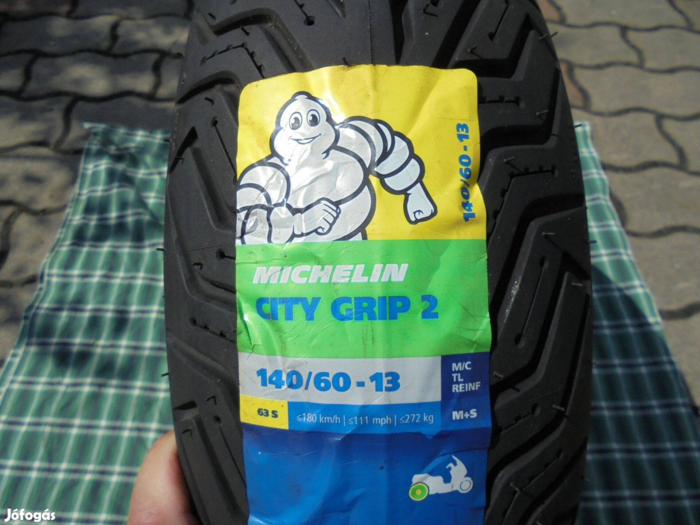 Új 140/60 R 13-as Michelin 2022-es Hátsó gumi eladó