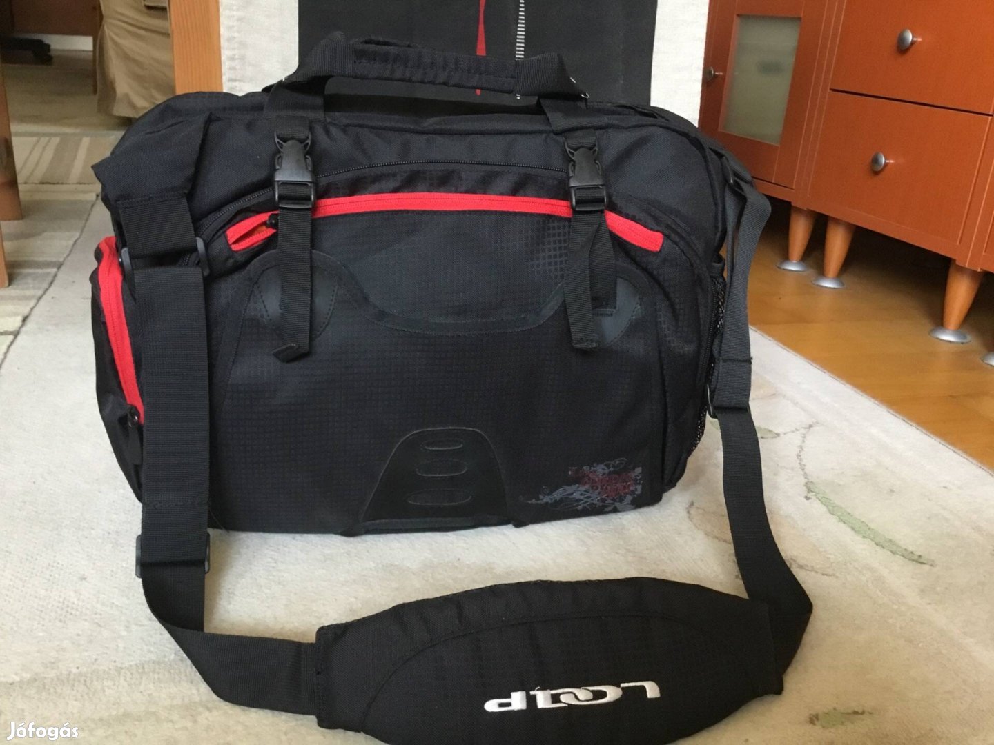 Új 15,6 laptop táska párnázott hátlap vállpánt sokfakkos rekeszekkel