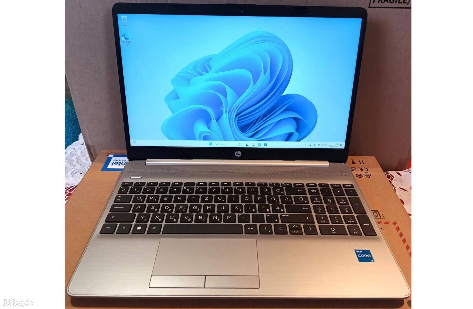 Új 15" HP laptop villámgyors Intel Core i5 processzor, Win11, 2év gari