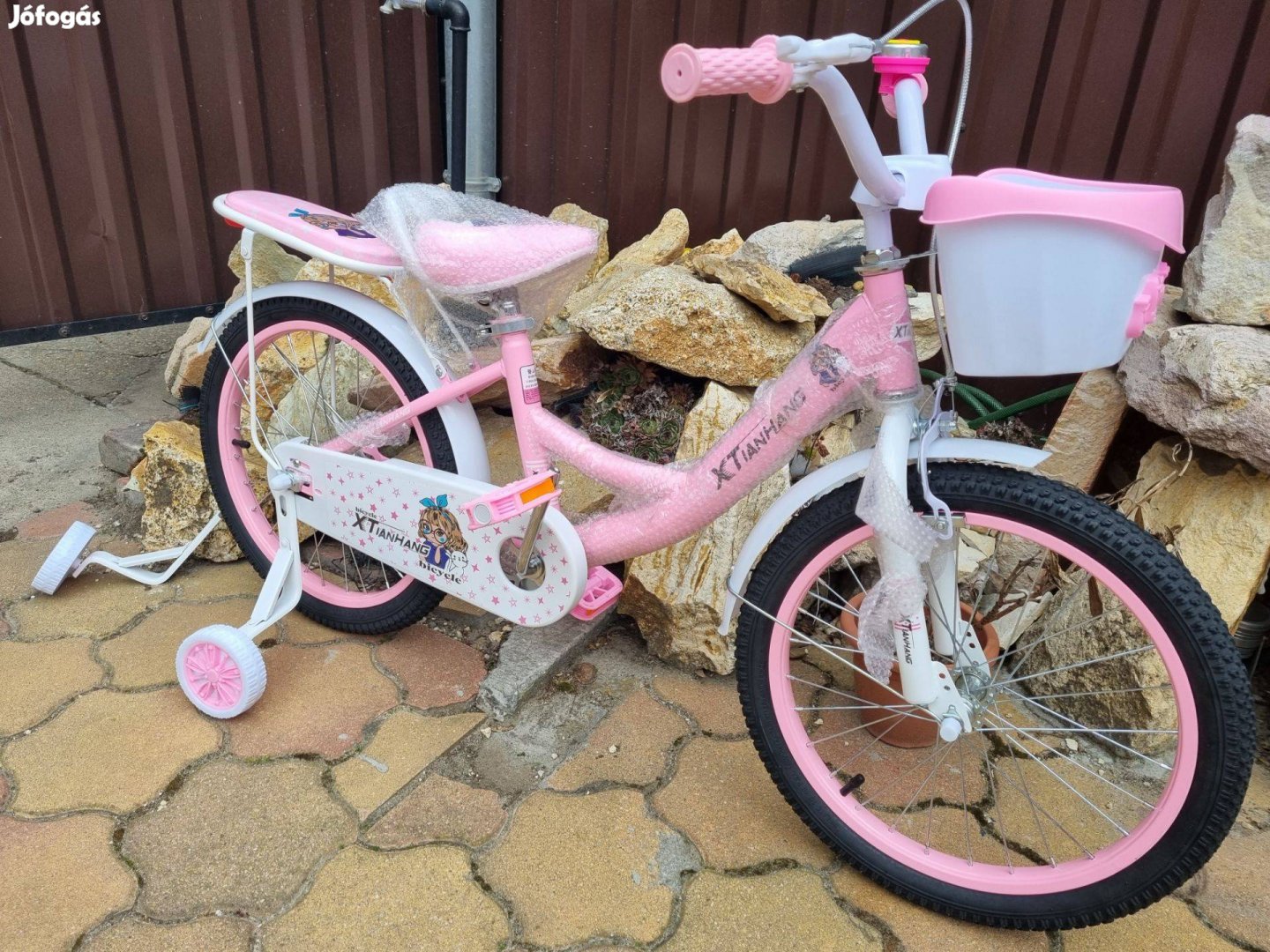 Új 18 colos kislány bicikli, kontra fékes, elöl kosárral és csengővel