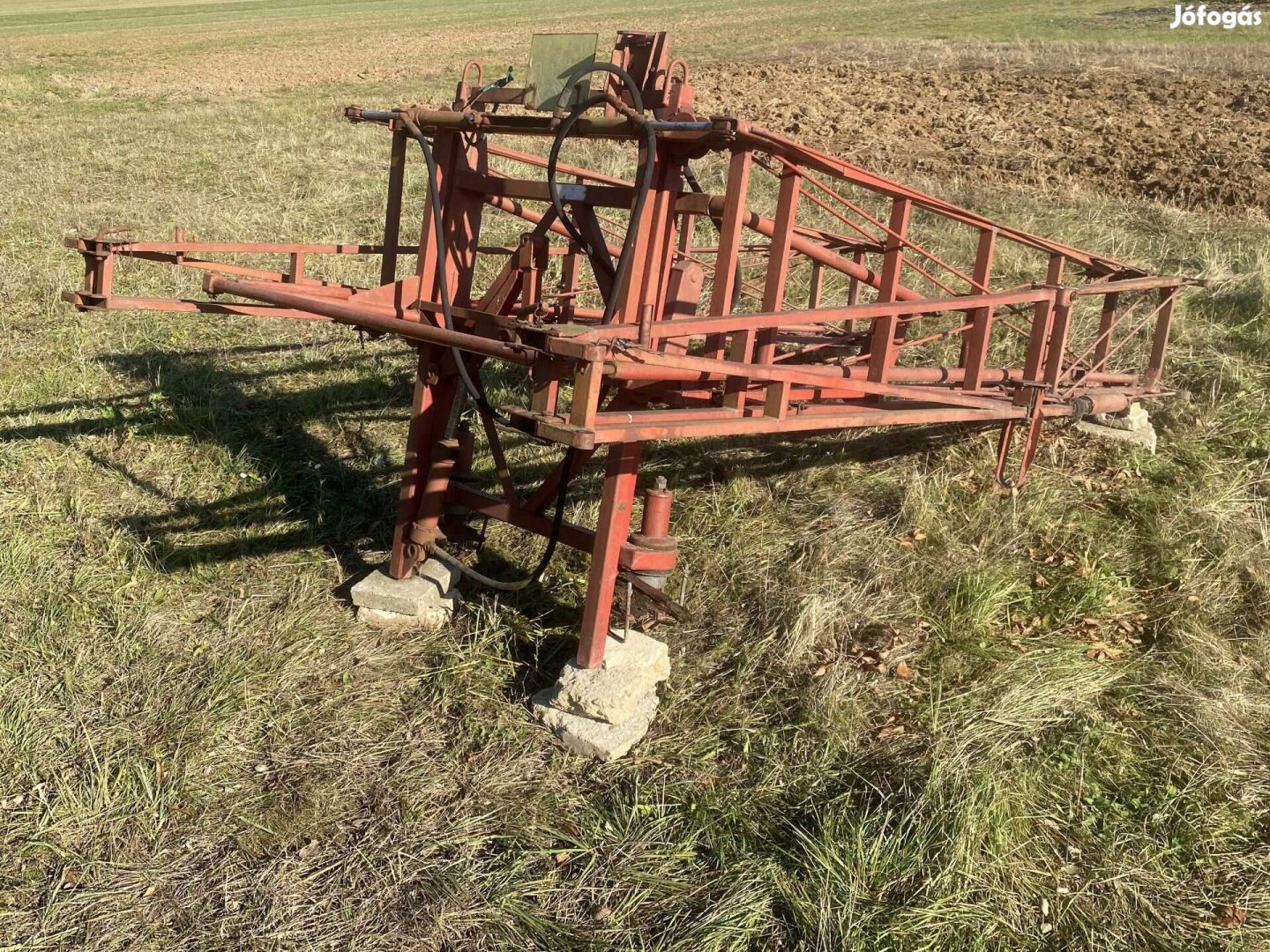 Új 18 méteres szántóföldi permetező keret Kertitox stb gépekre