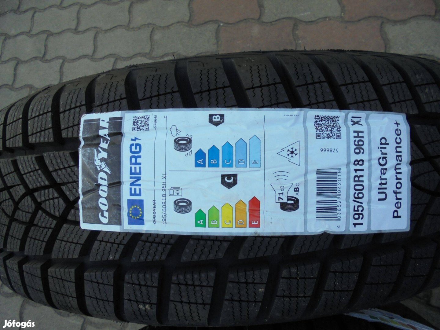 Új 195/60 R 18" 2022-es Goodyear téli gumi eladó
