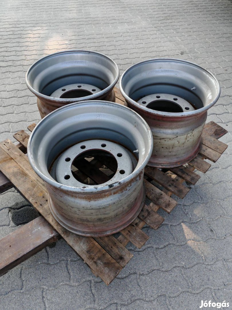 Új 19.5x14 méretű Michelin pótkocsi felnik
