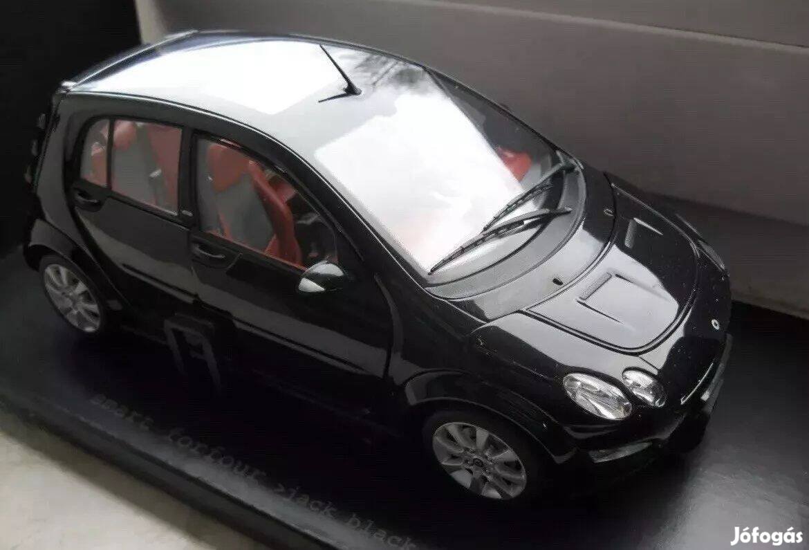 Új 1:18 gyári dobozos Kyosho Mercedes Smart HQ modell ( BMW Autoart