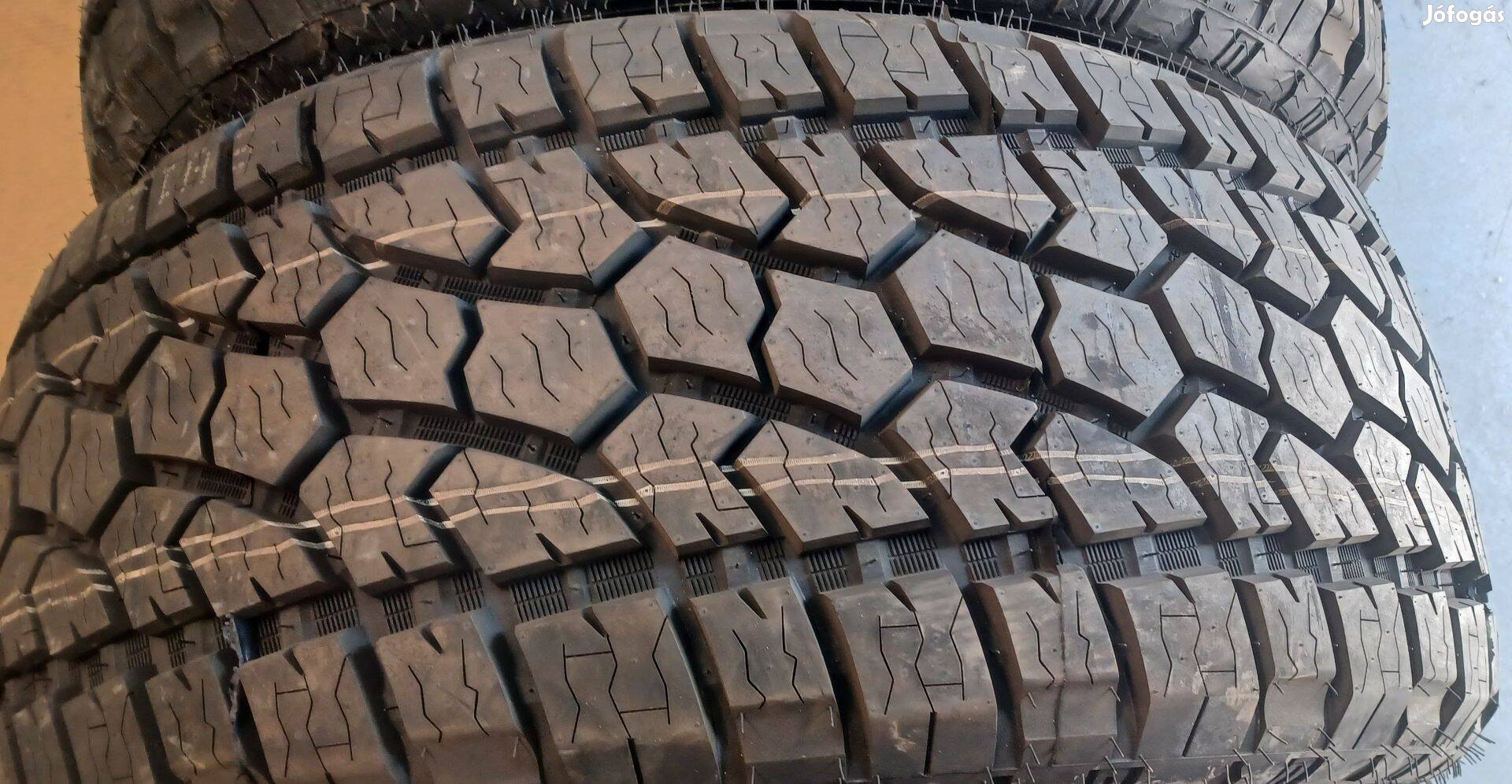 Új 2024-es Radar Renegade A/T5 305/45 R22 nyári gumik 185e./4db
