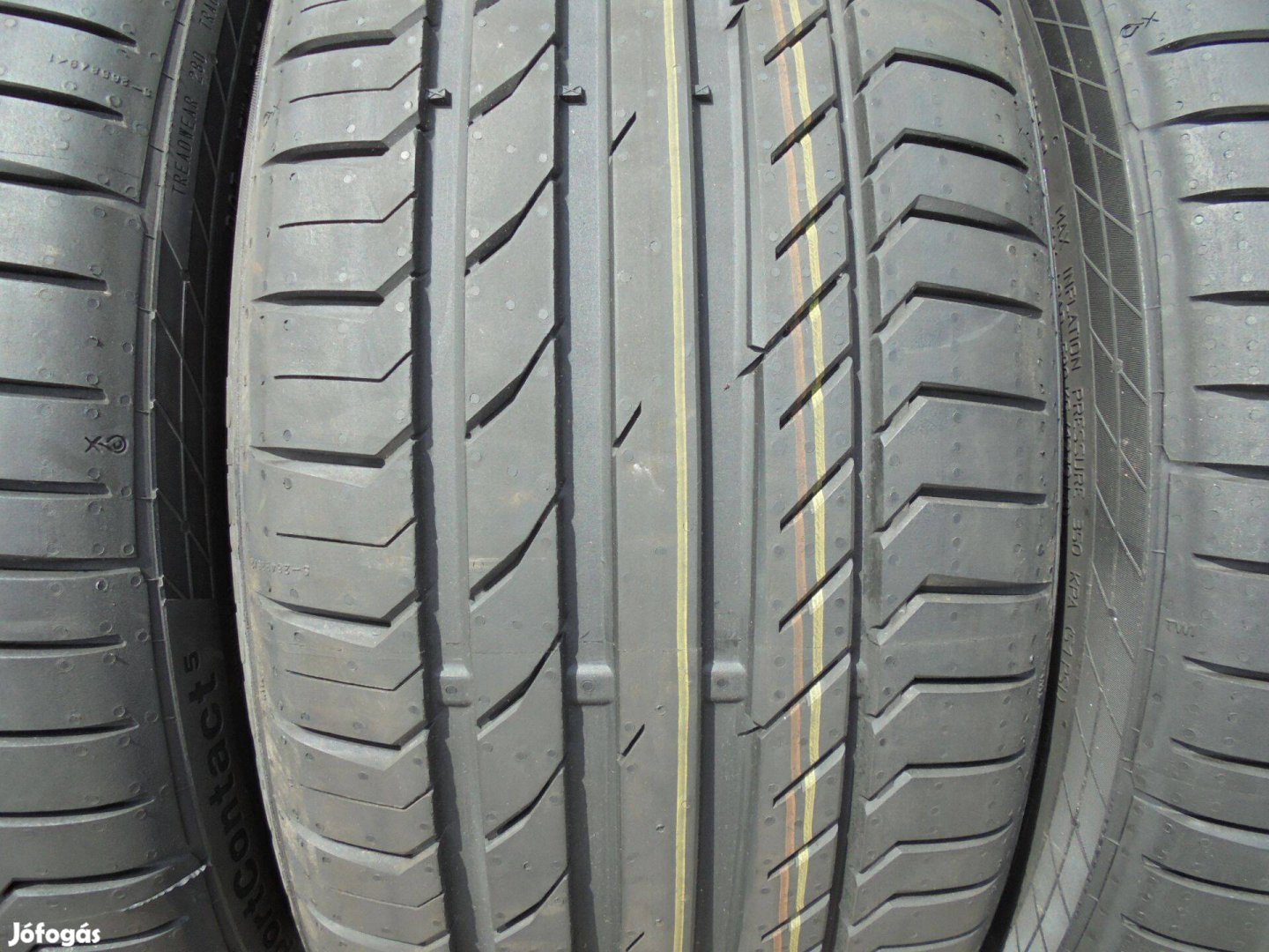 Új 215/40 R 18-as 2025-ös Continental nyári gumi eladó