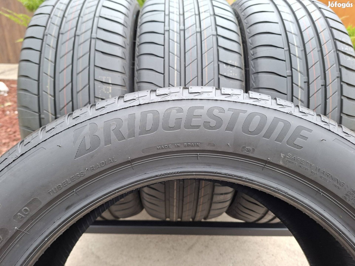 Új 215/55 R17 Bridgestone Nyári gumi garnitúra. 215/55/17