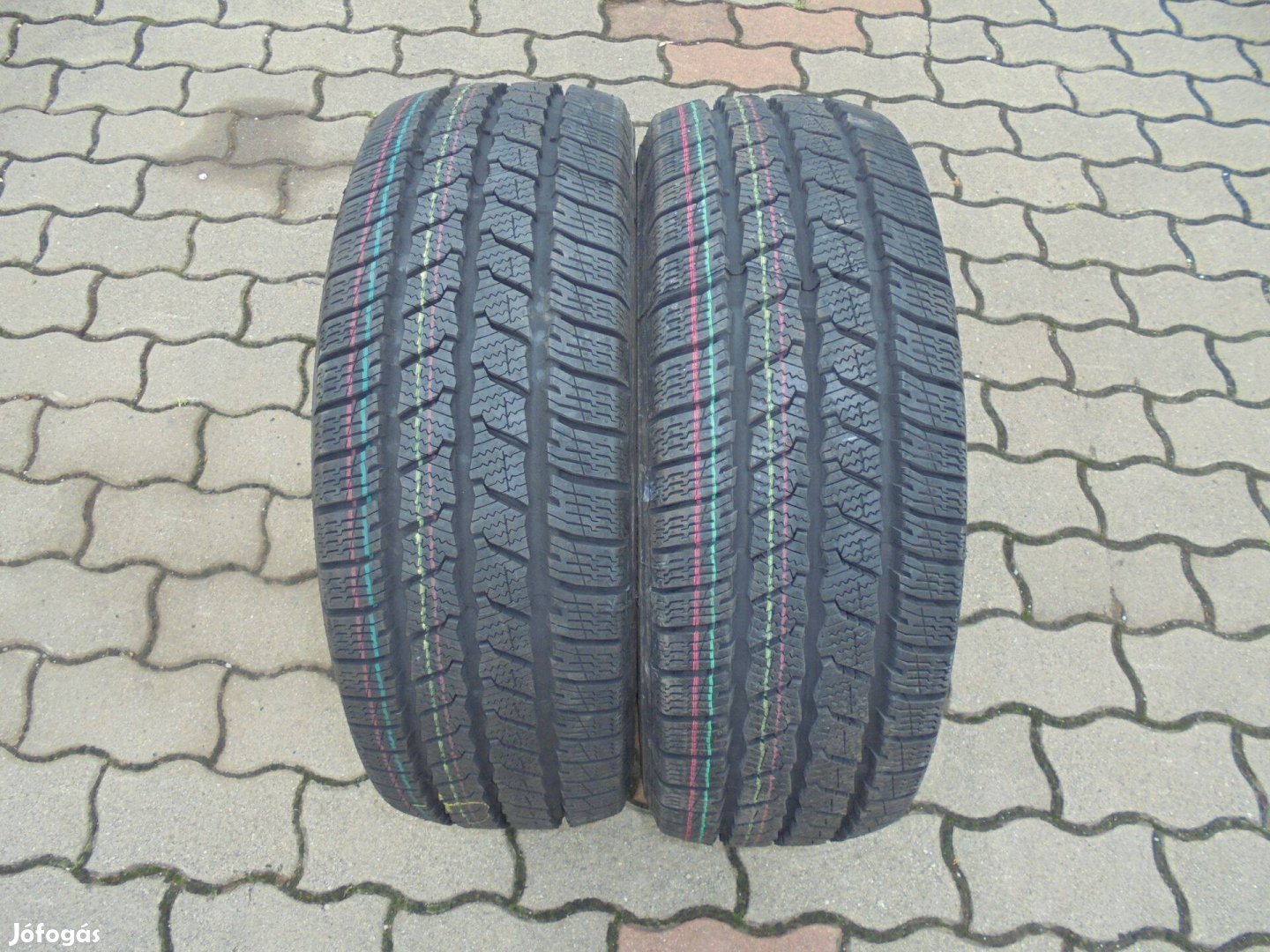 Új 215/65 R 15 C Semperit téli gumi pár eladó