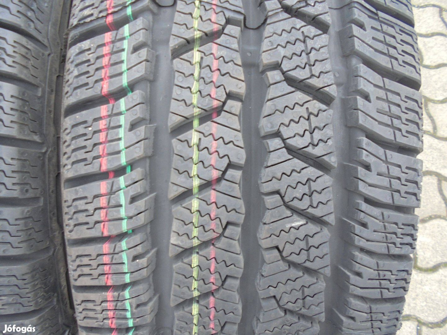 Új 215/65 R 15" C Continental teherautó gumi pár eladó