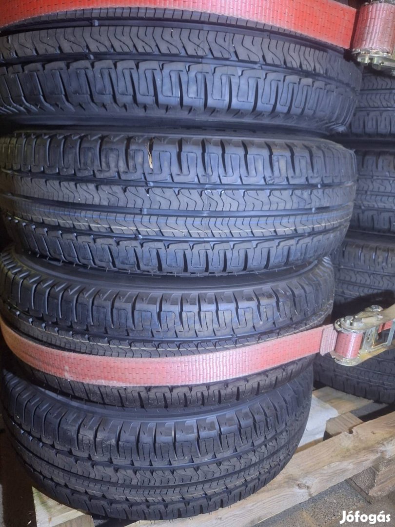 Új 225/75R16 CP Michelin Agiliscamping