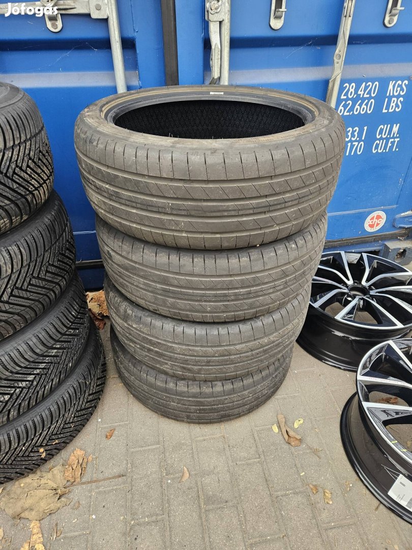 Új 235/45R19 Goodyear Eagle F1 Asymmetric 6