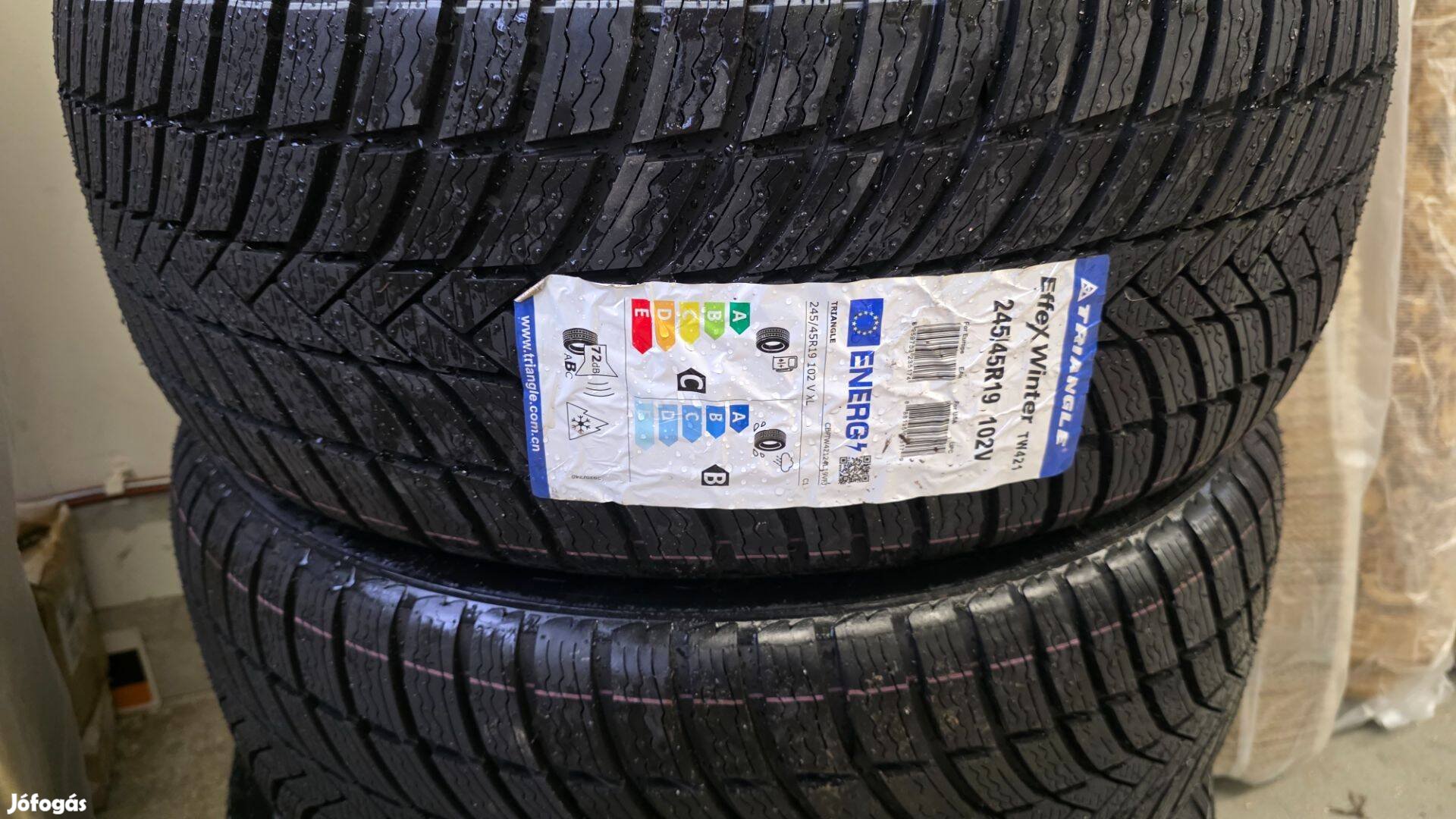 Új 245/45R19 téli gumi garnitura