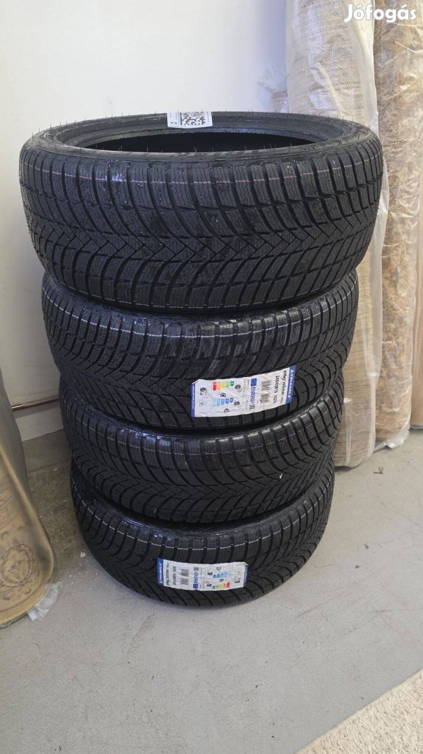 Új 245/45R19 téli gumik