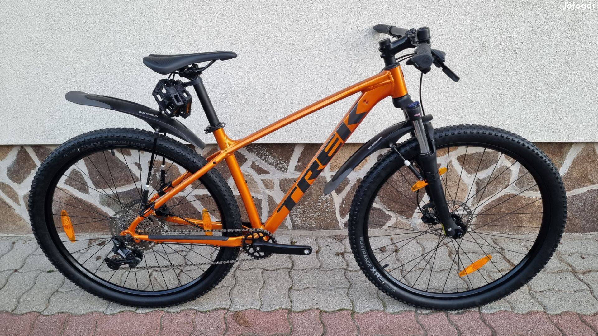 Új 29" Trek Marlin 6 mtb kerékpár 2023-as