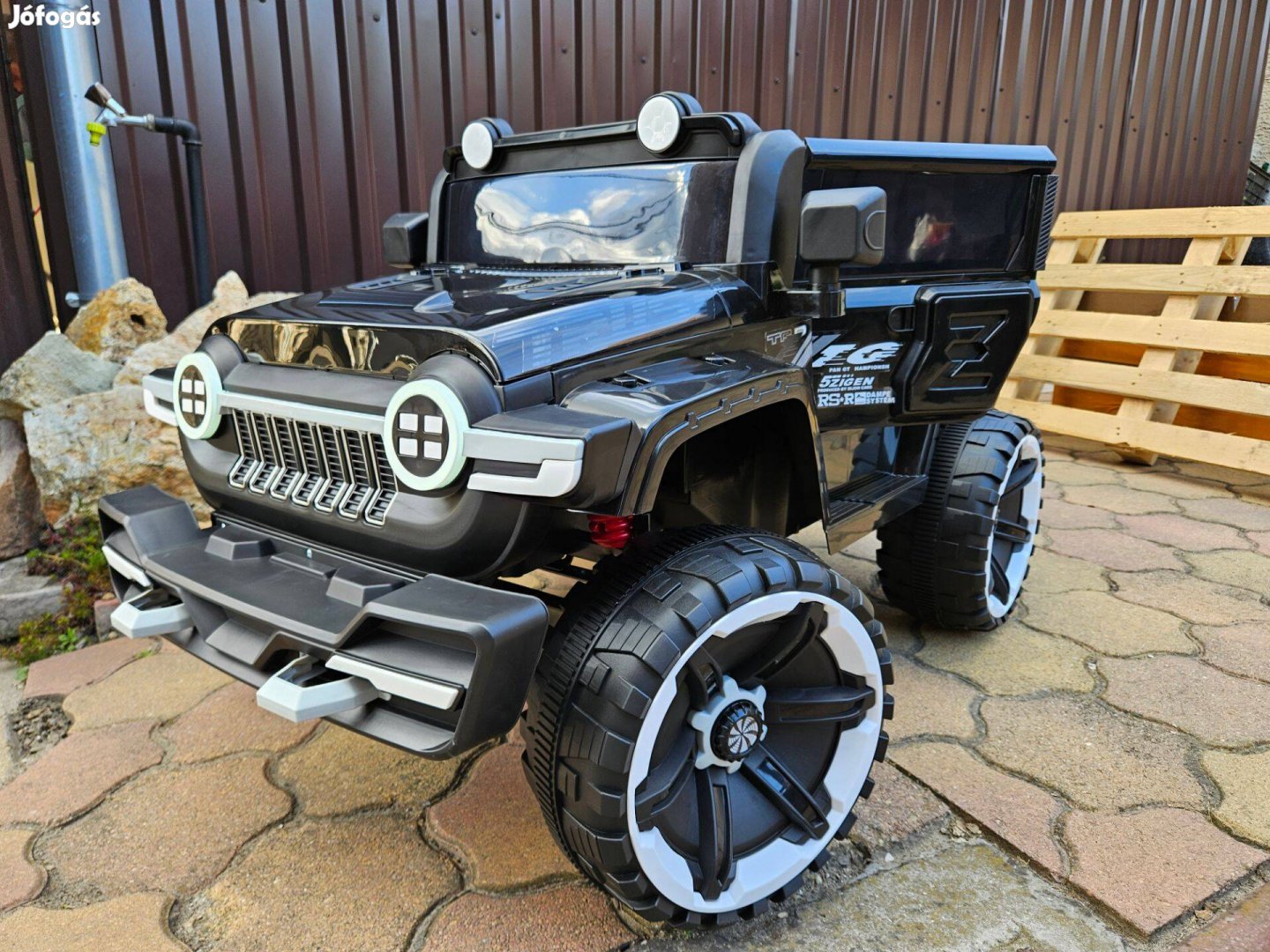 Új 2 személyes 12V-os Jeep elektromos kisautó gyerek terepjáró távirá