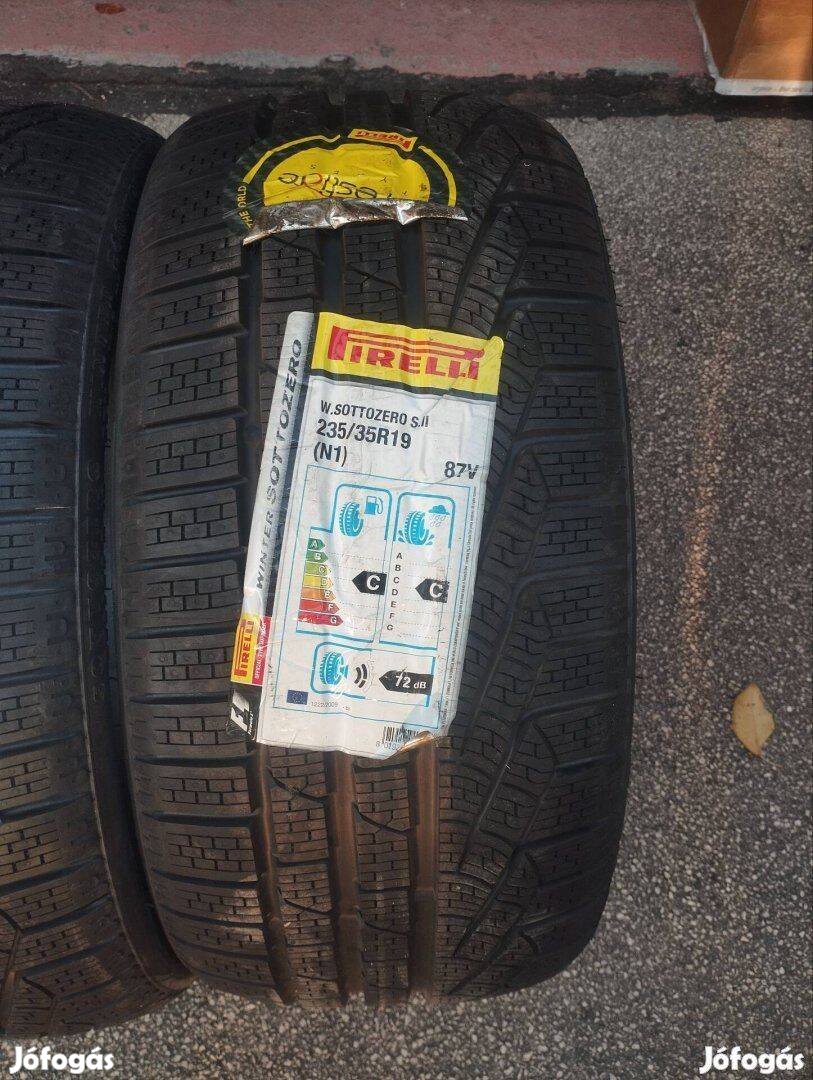 Új 2db Pirelli 235/35 19 téli gumi r19 "