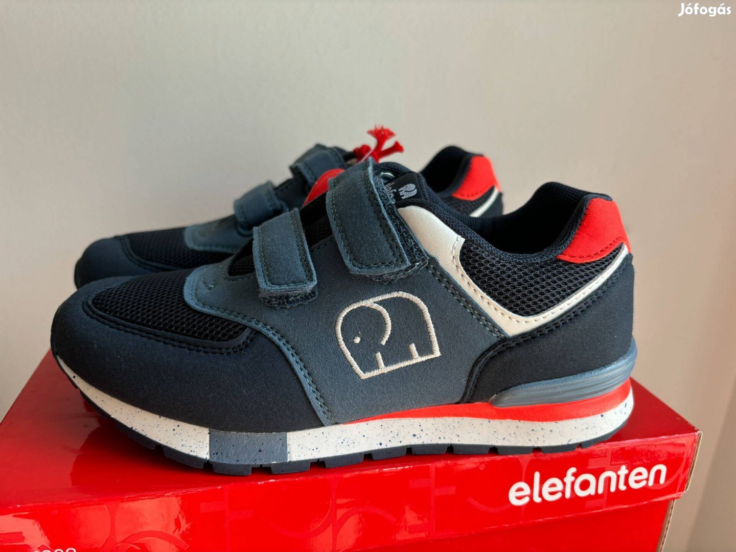 Új 32-es Elefanten memóriahabos tépőzáras sneaker