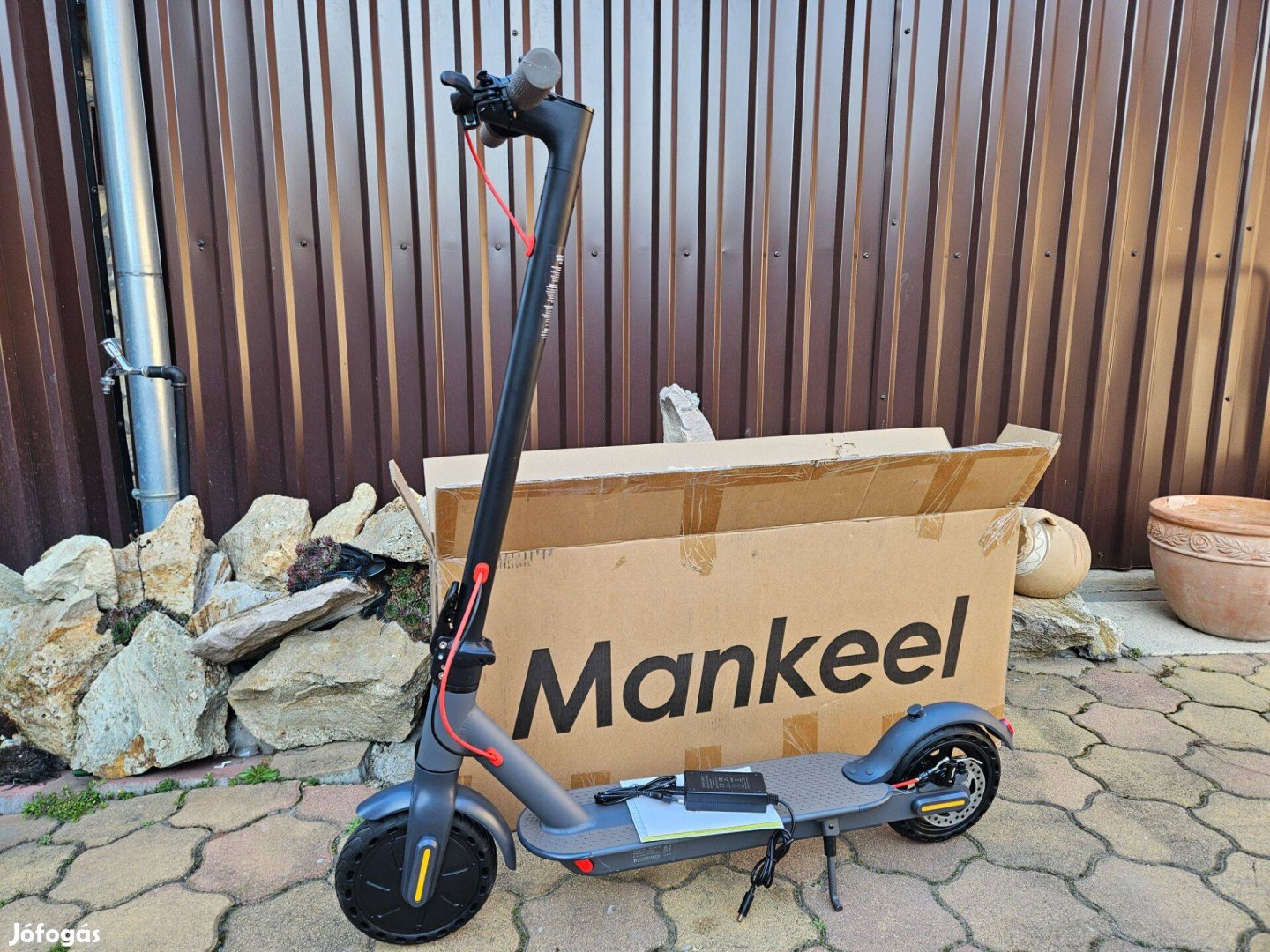 Új 350W-os 10,4Ah akkumulátoros elektromos roller Főbb