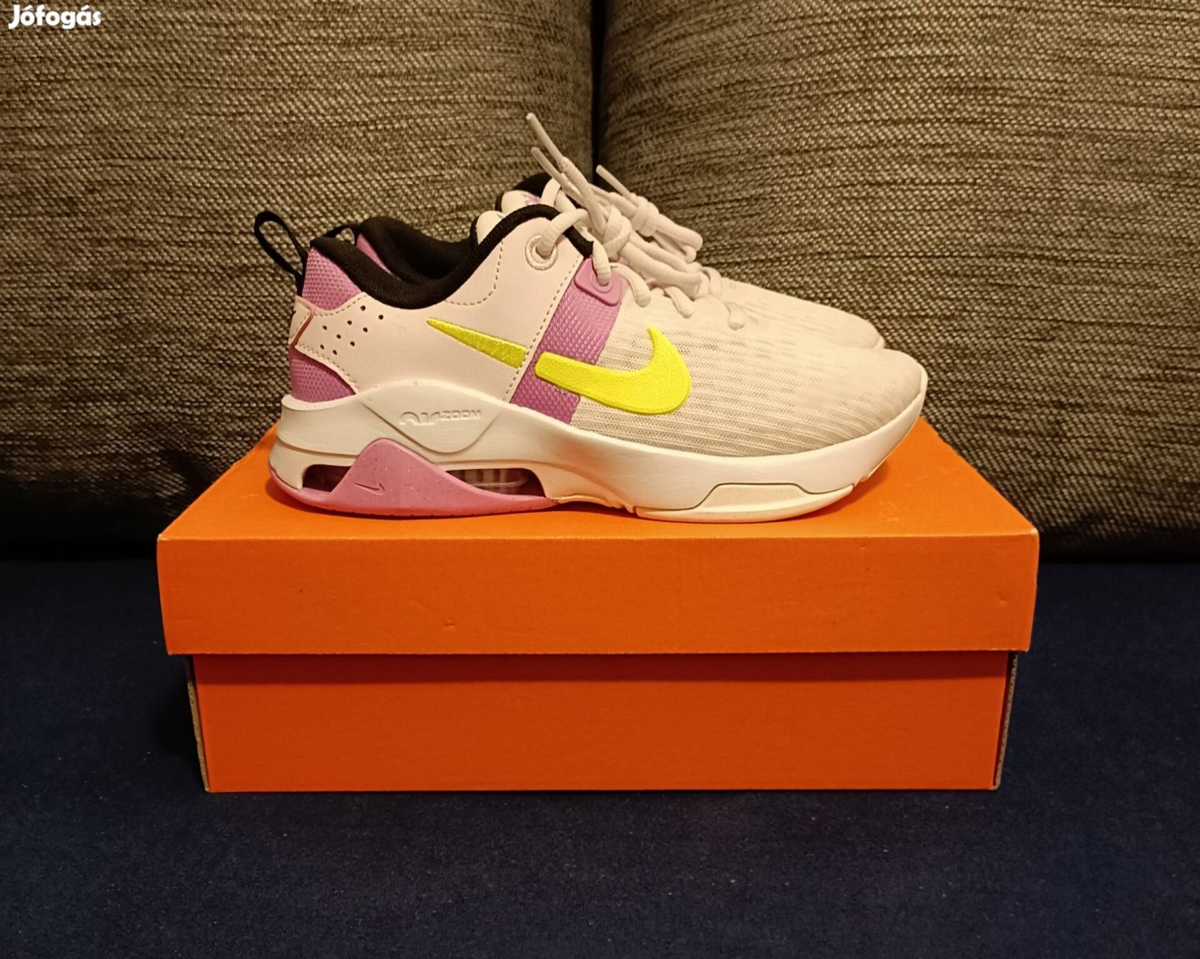 Új 36-os Nike zoom bella 6