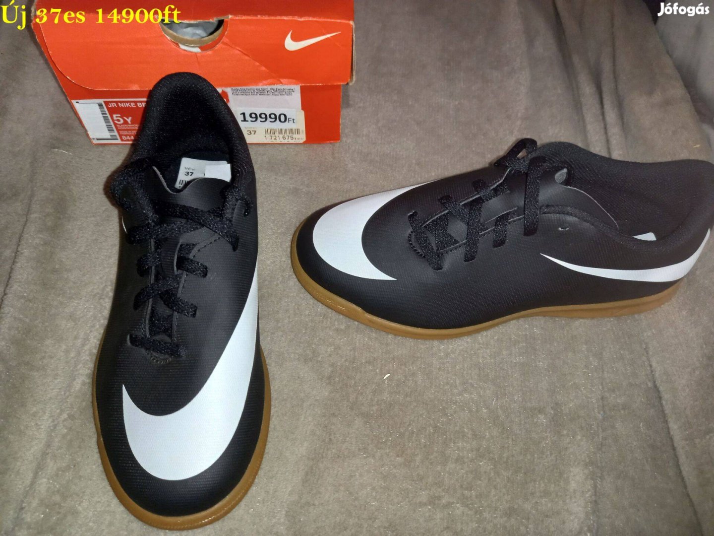 Új 37-es Nike cipő, szabadidő cipő, sportcipő, focicipő, teremcipő