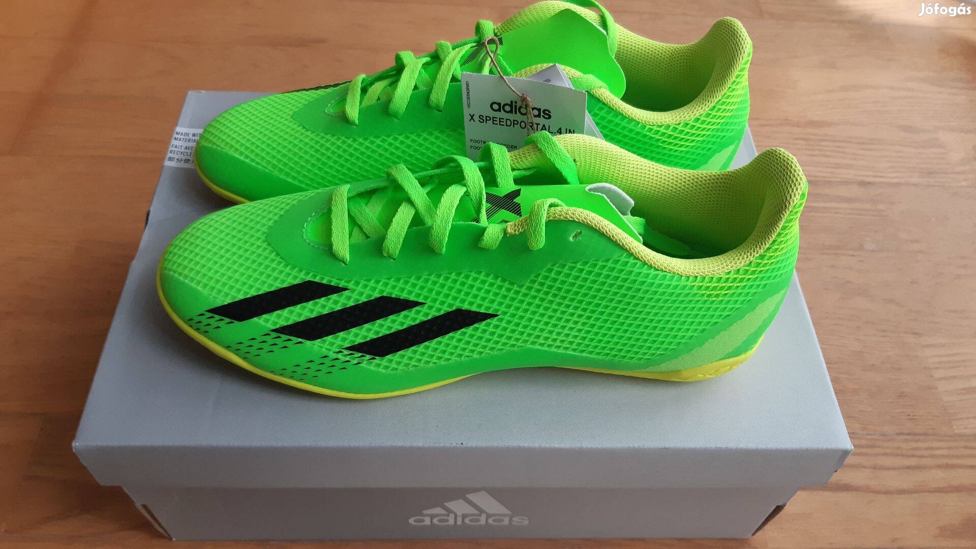 Új 39 1/3-os Adidas focicipő
