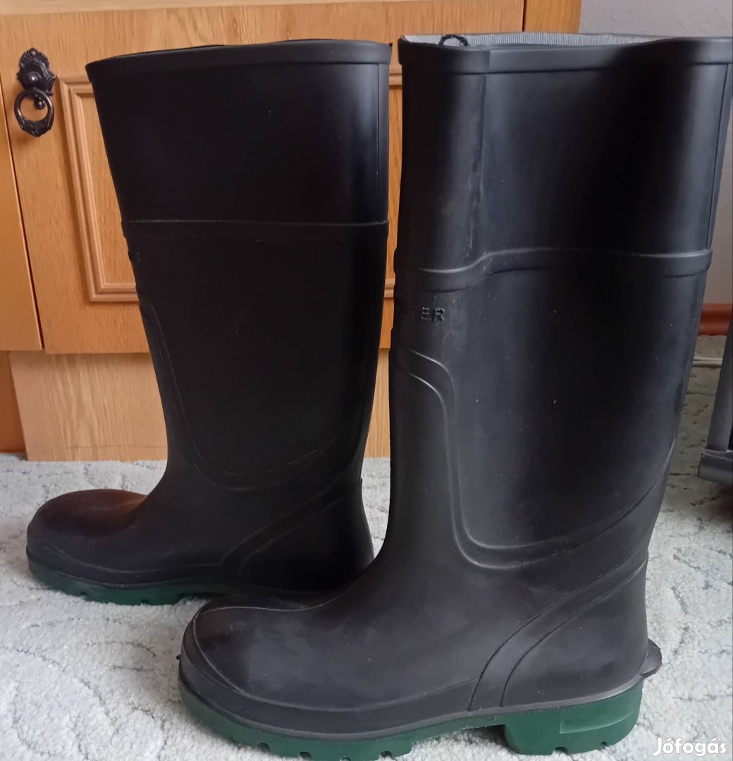 Új 40-es méretű férfi, acélbetétes gumicsizma