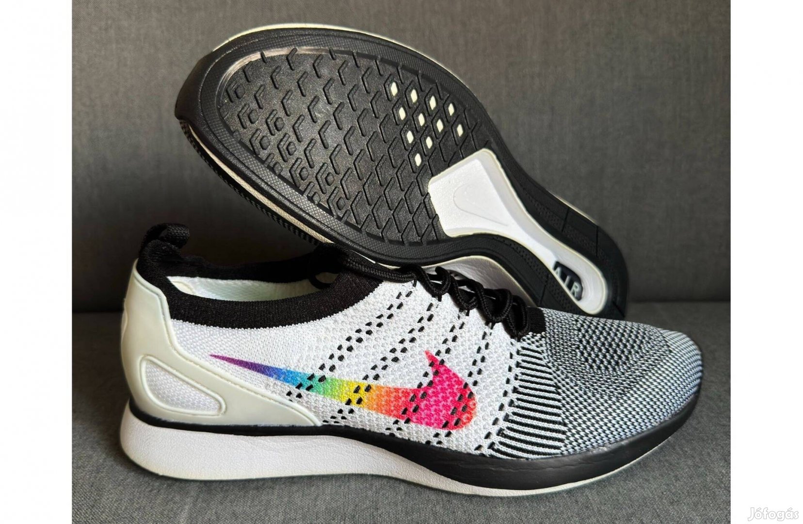 Új 42 Nike Flyknit Racer Be True Cipő Fehér Fekete Szivarvany Színű