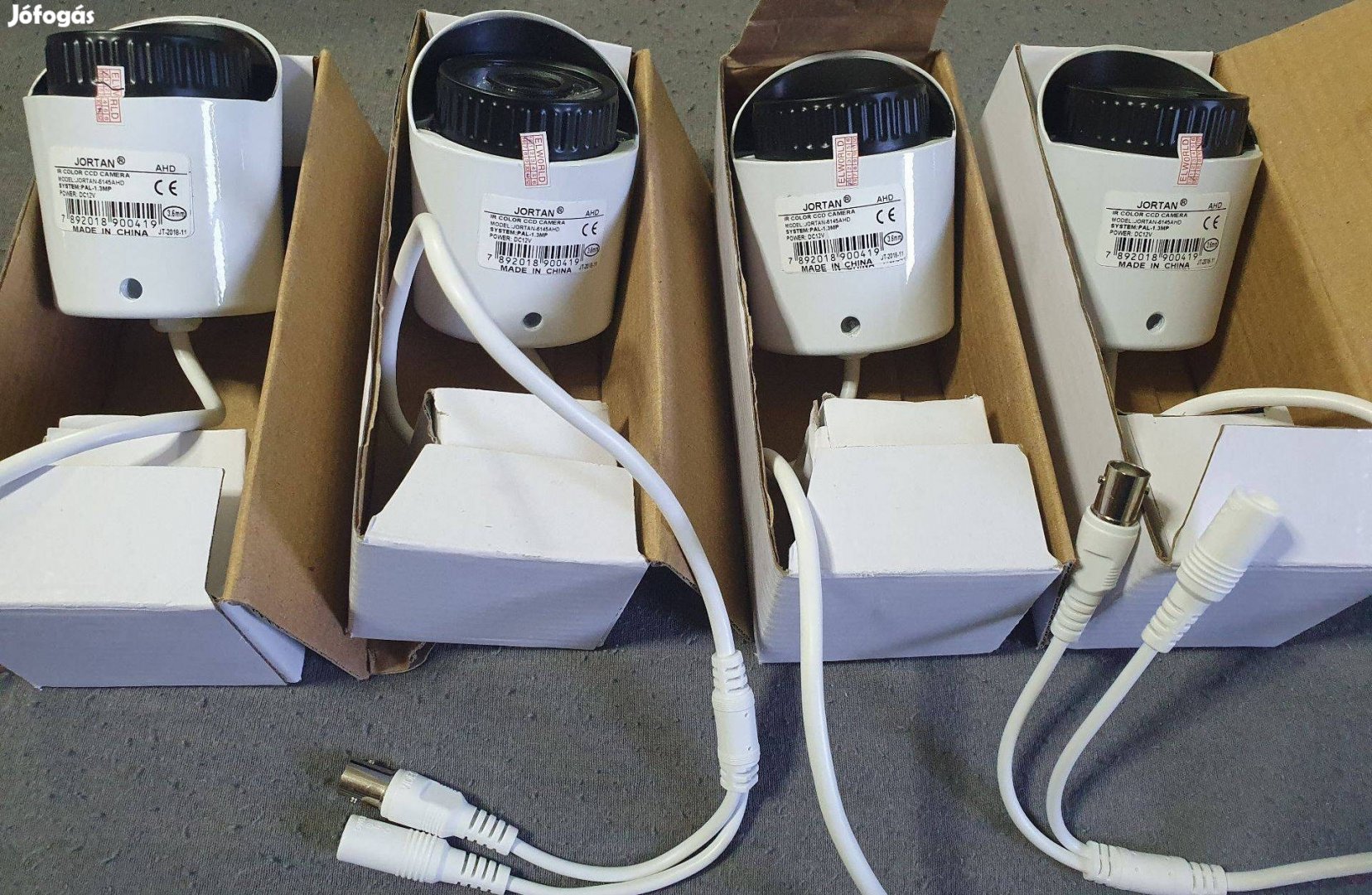 Új 4 db 3.6MM AHD Biztonsági Kamera Kültéri / Beltéri Használatra