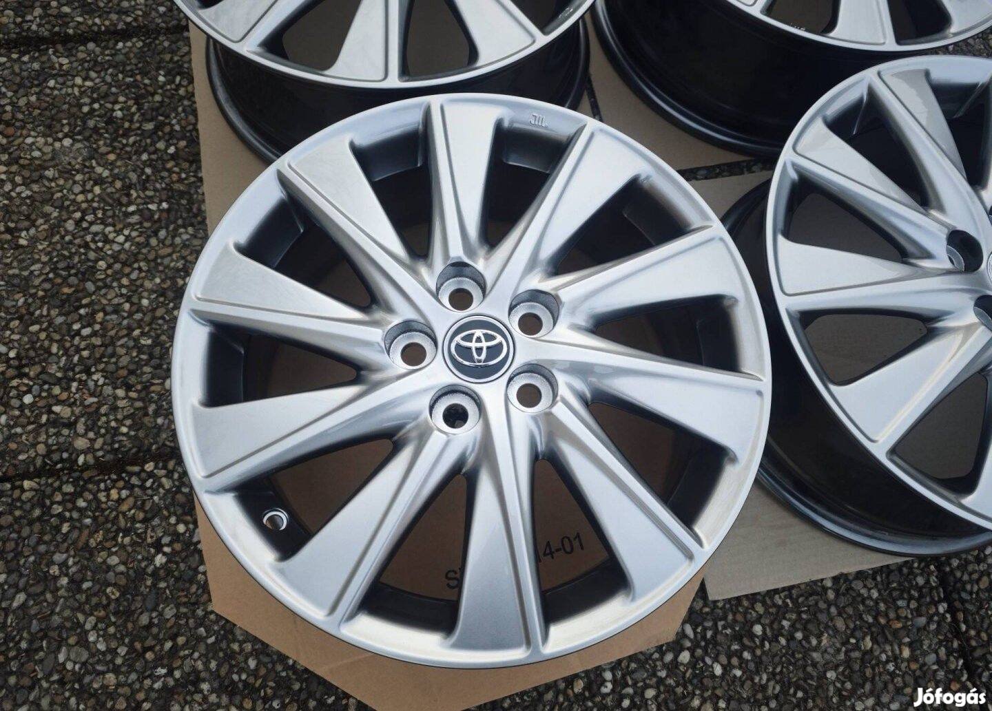 Új 5x100 16 Toyota gyári alufelni r16 " Yaris Prius Lexus CT