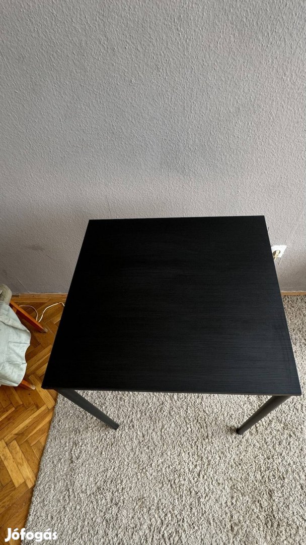 Új 67x67cm fekete asztal