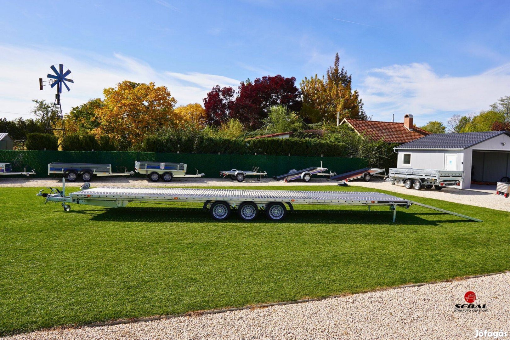 Új 8.5m-es autószállító utánfutó (3500kg) Szombathelyen 3.190.000 Ft