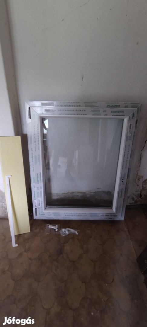 Új 90x110 műanyag ablak balos bukó-nyíló
