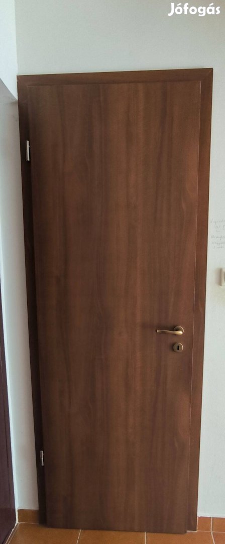 Új 90x210 dió színű ajtó beltéri