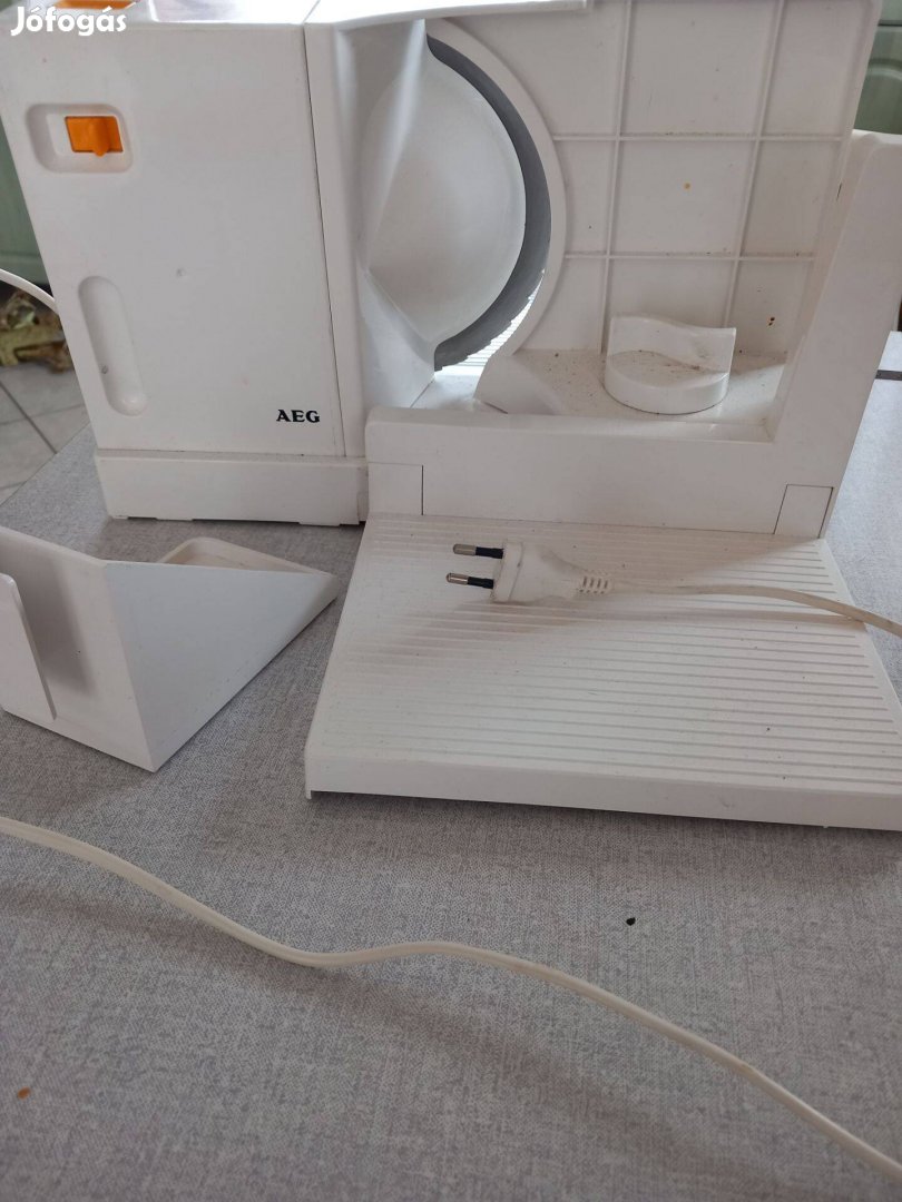 Új AEG kenyérszeletelő összecsukható elektromos
