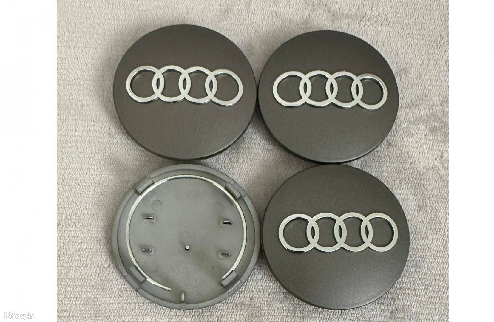 Új AUDI 68mm Felni Alufelni Kupak Közép Felnikupak Embléma 8D0601170 f