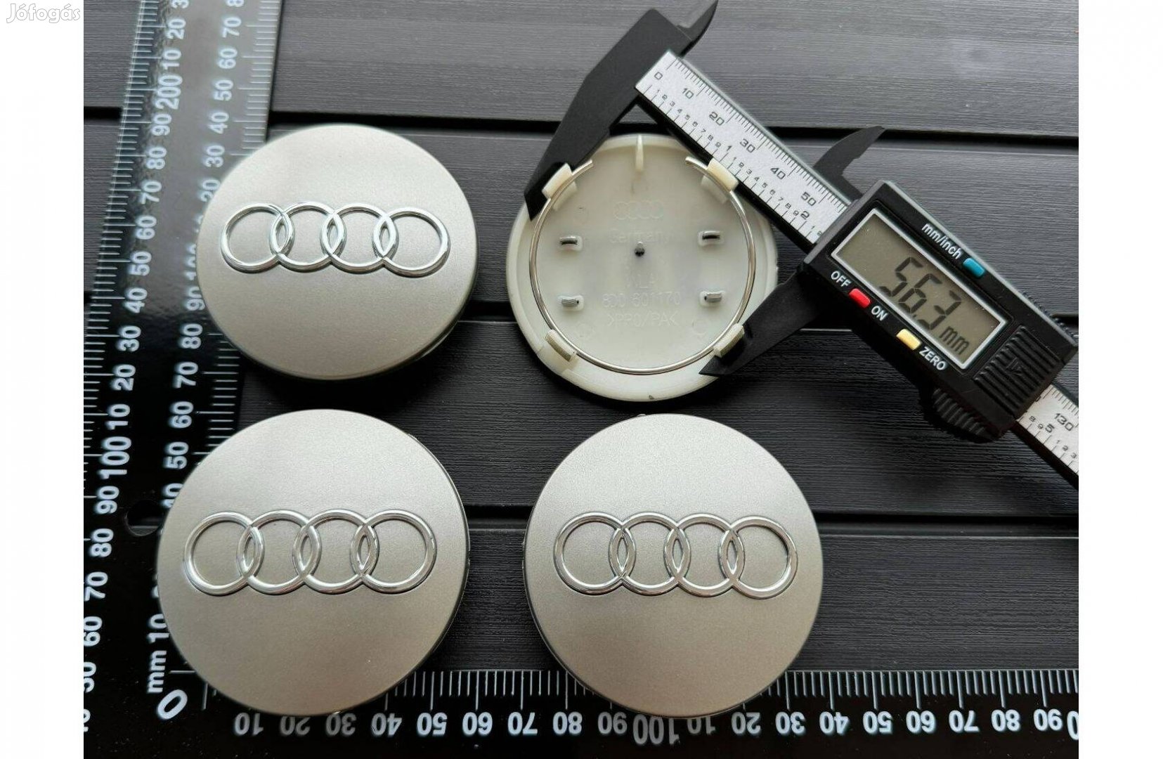 Új AUDI 68mm Felni Alufelni Kupak Közép Felnikupak Porvédő 8D0601170