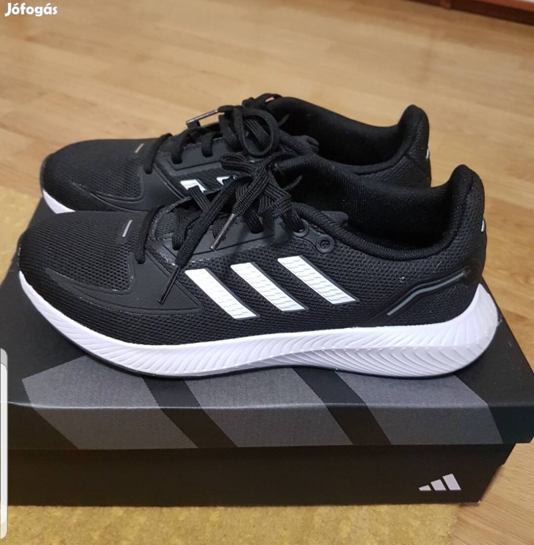 Új Adidas férfi cipő 39 1/3 os