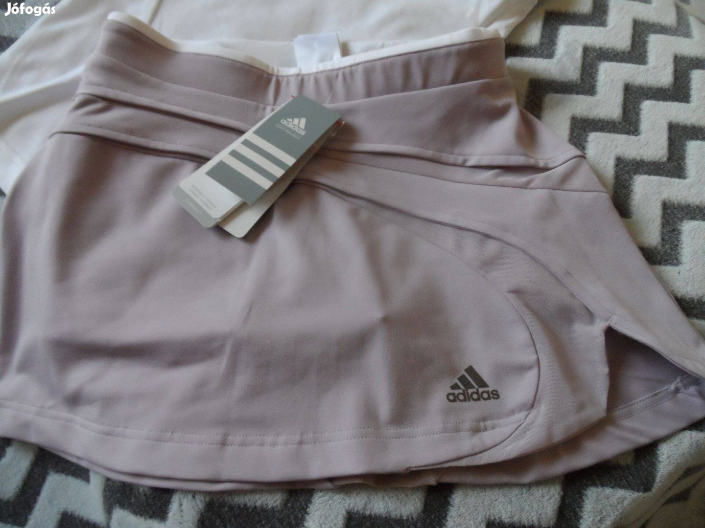 Új Adidas női teniszruha