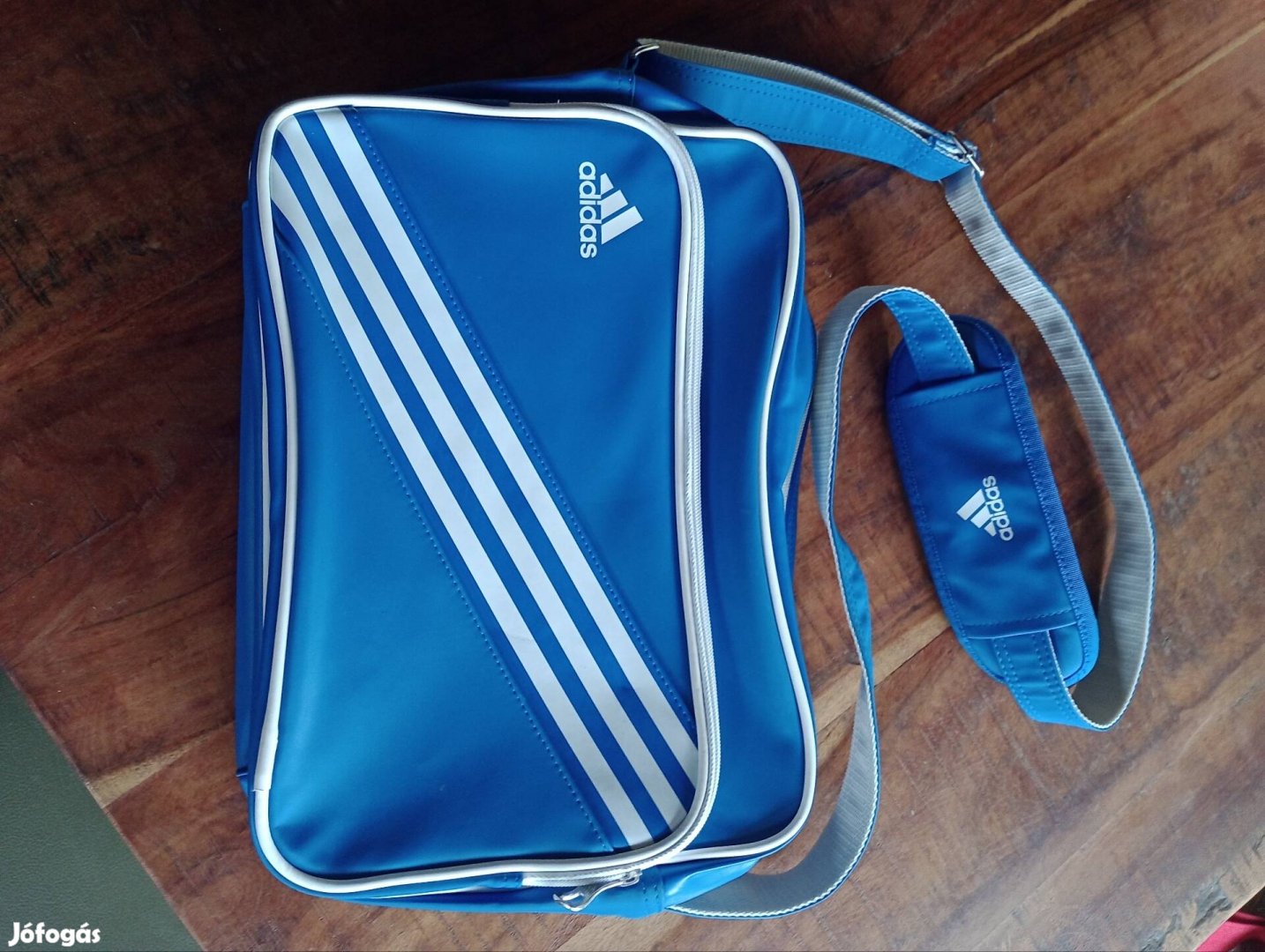 Új Adidas oldaltáska Retro