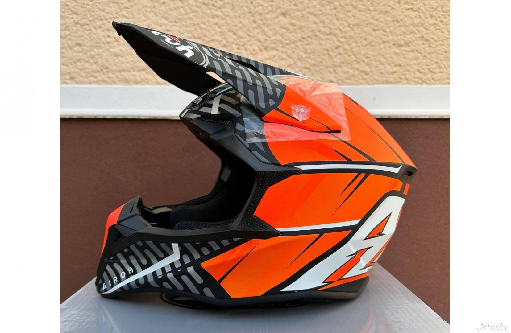 Új Airoh Wraap narancssárga/fekete enduro mx, cross sisak, bukósisak S