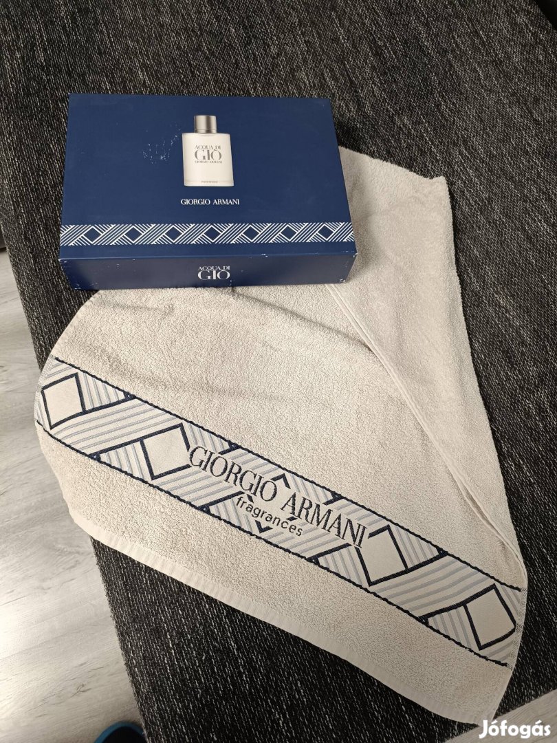 Új Armani törölköző
