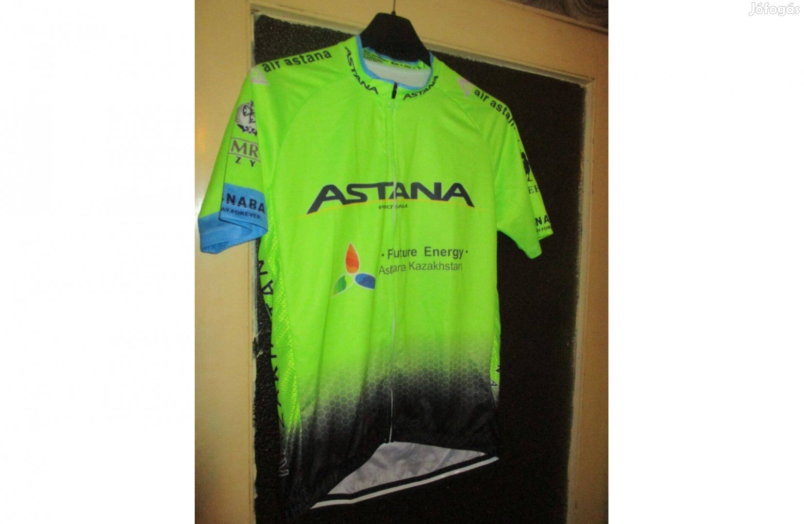 Új Astana L-es méretű fluoreszkáló zöld kerékpáros csapatmez eladó!