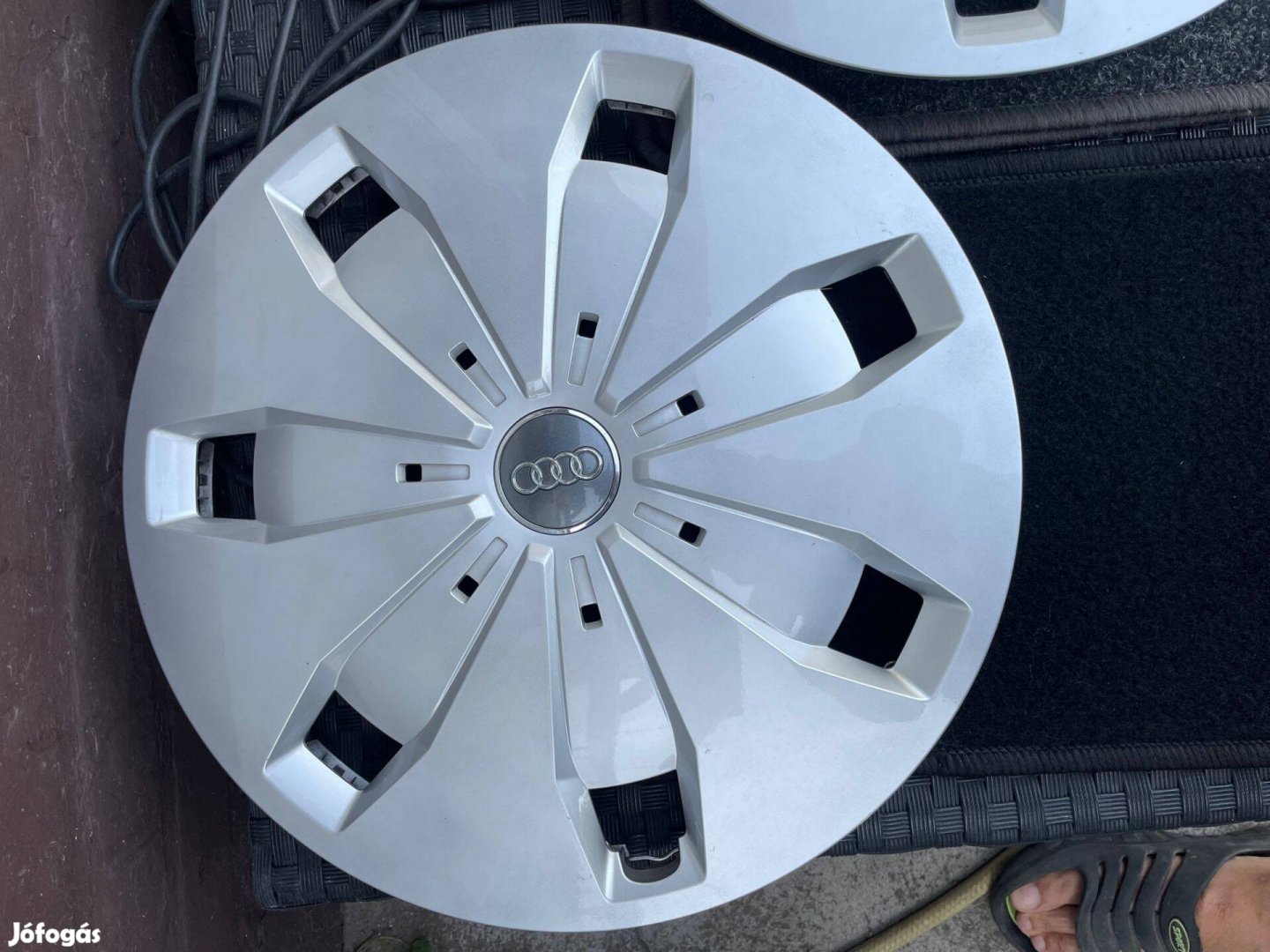 Új Audi dísztárcsa szett 16 méretben két változatban