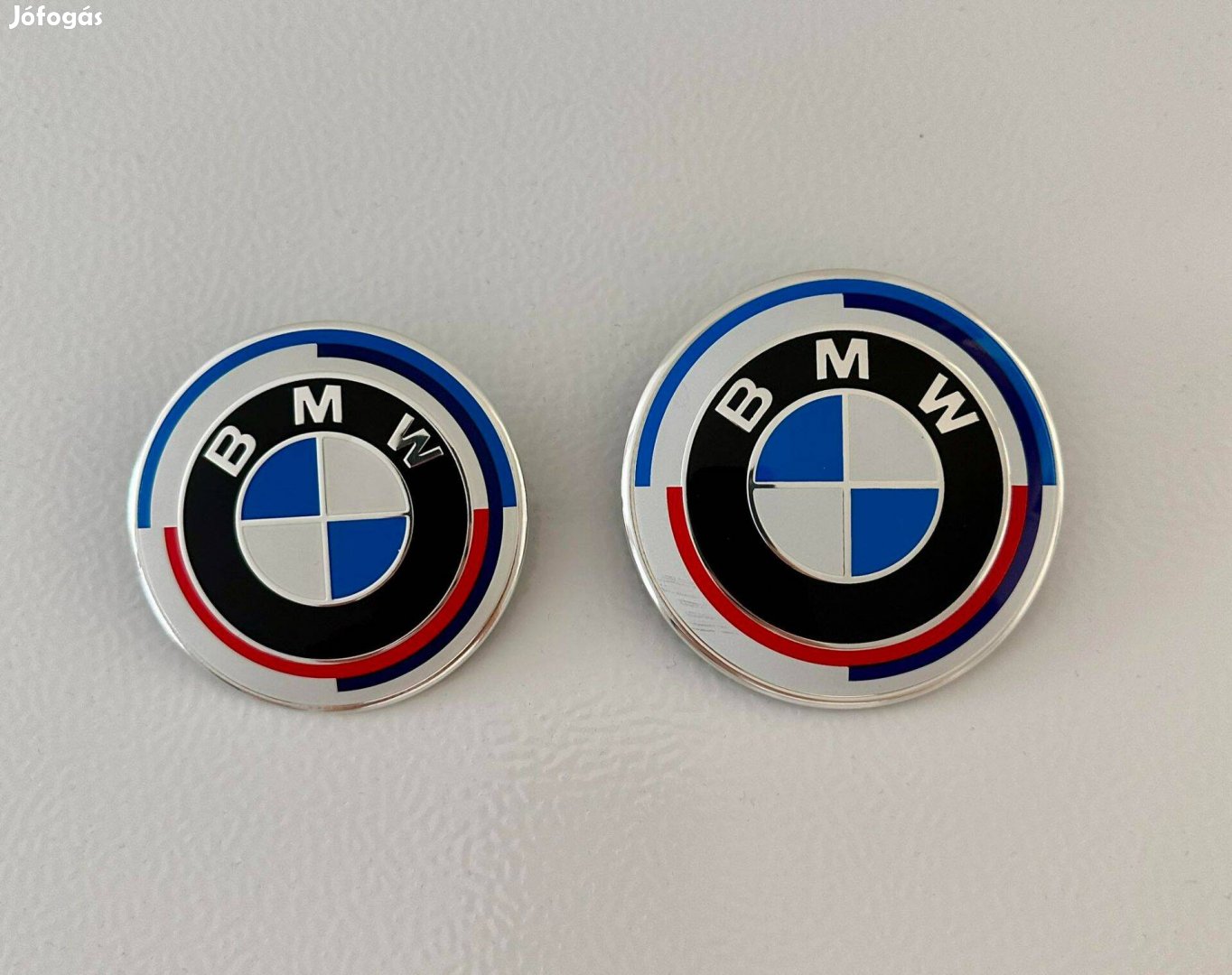 Új BMW 50th jubileumi motorház Gépház Csomagtartó embléma 82mm 74mm