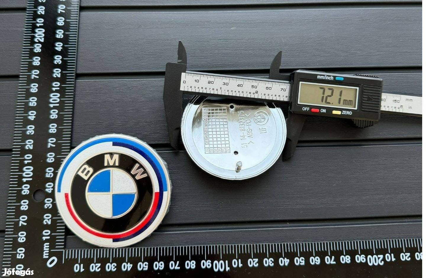 Új BMW 72mm 74mm Gépház Motorház Csomagtér Embléma Jel 51148132375