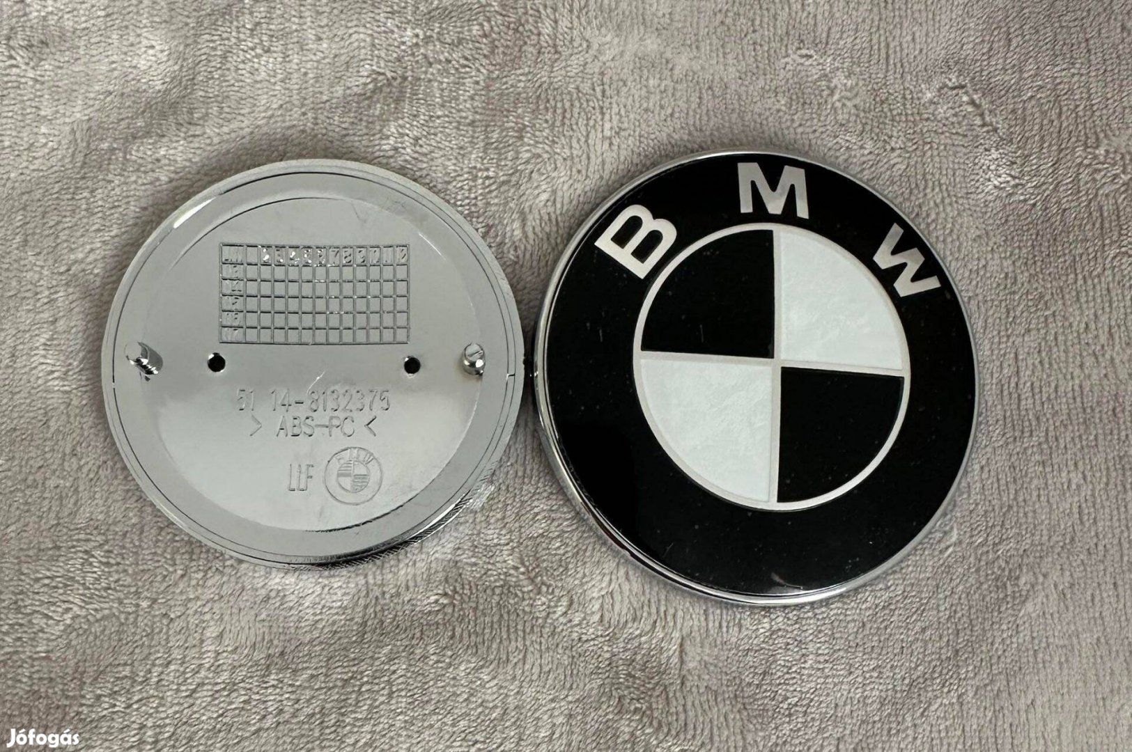 Új BMW 82mm74mm Motorház Gépház Csomagtartó Embléma JEL Logo