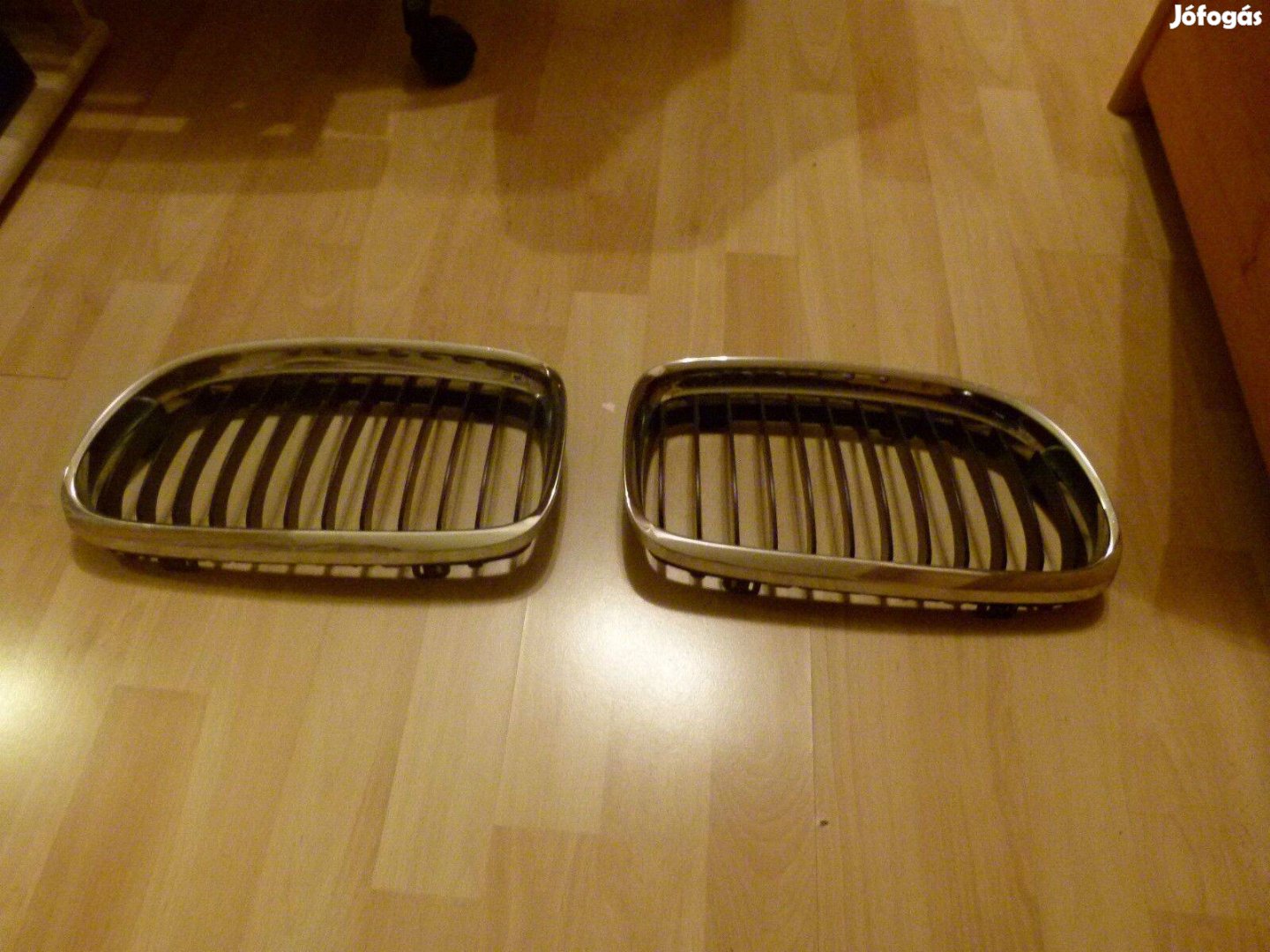 Új BMW e90 e91 facelift díszrács / vese / hűtőrács króm/fekete
