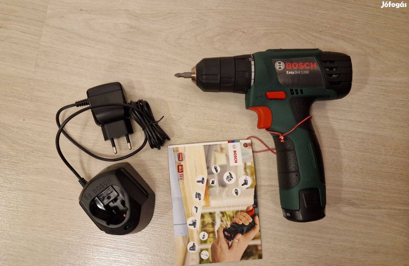 Új Bosch Easy Drill 1200 csavarbehajtó, fúró